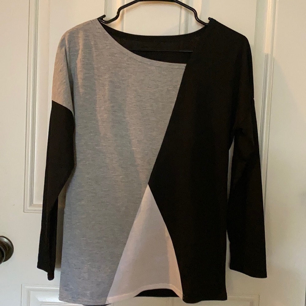 Women’s long sleeve geometric shirt